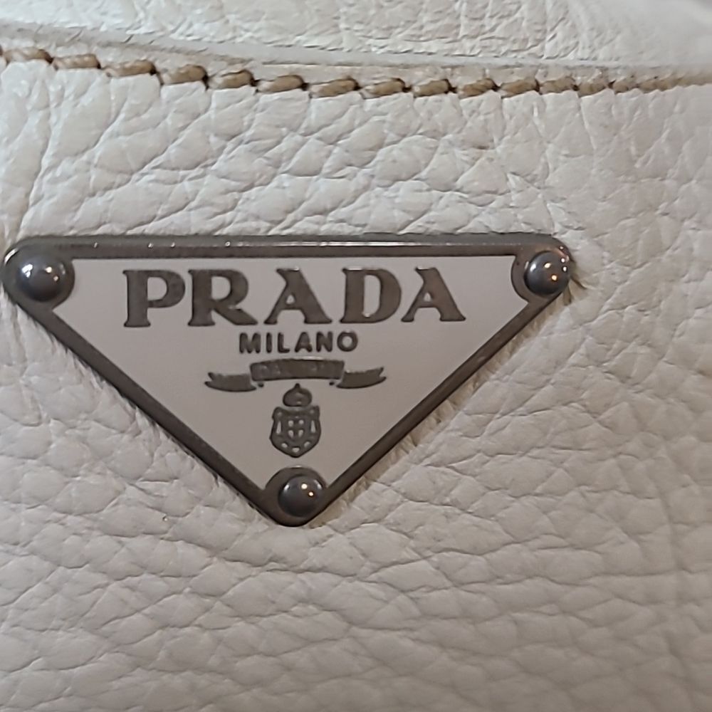 💯Authentic Prada Handbag 🍀 - Picture 2 of 7
